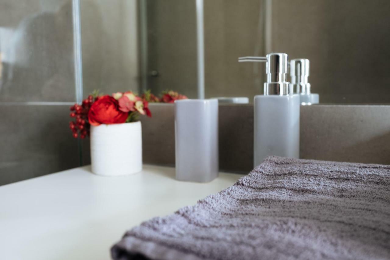 Homeintown Camoes - Downtown Elegant Ac & Wifi * Porto