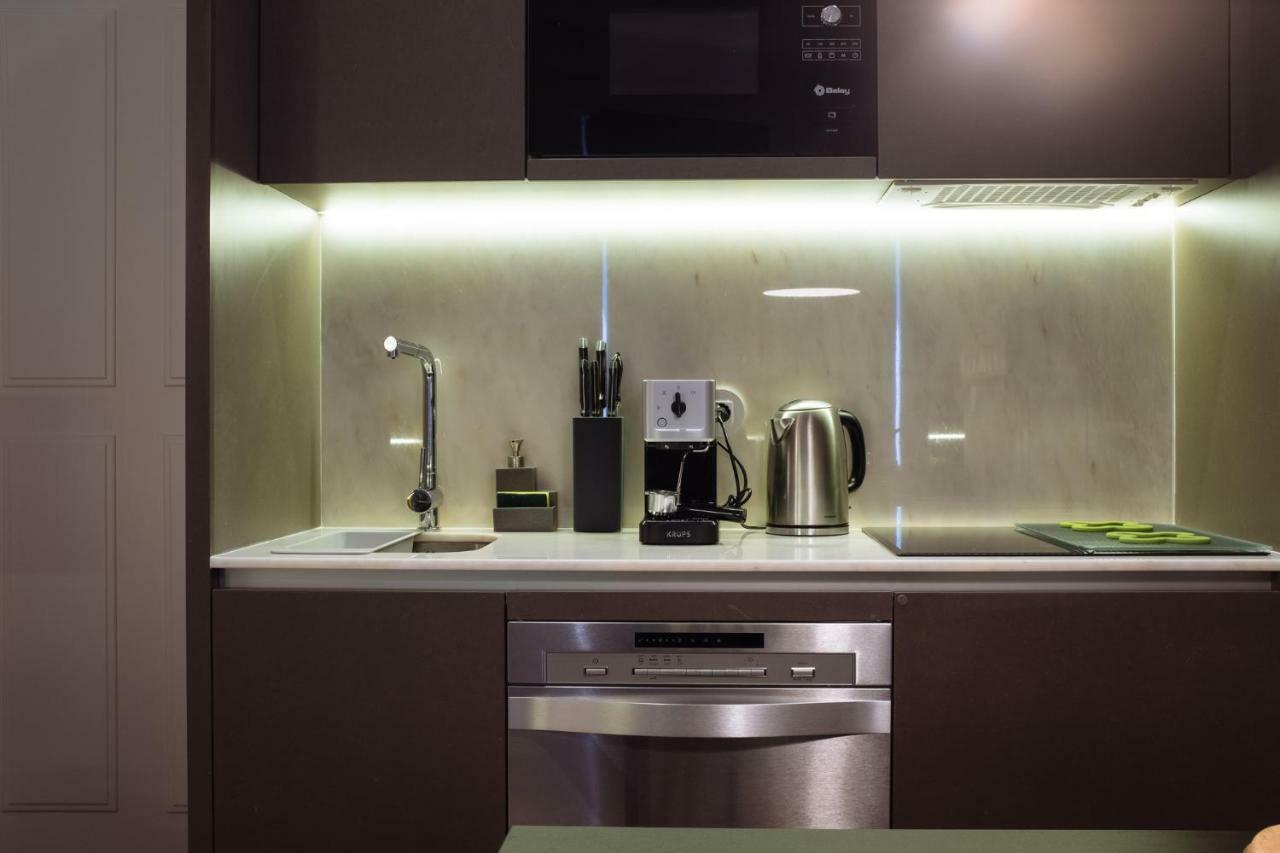 Homeintown Camoes - Downtown Elegant Ac & Wifi * Porto