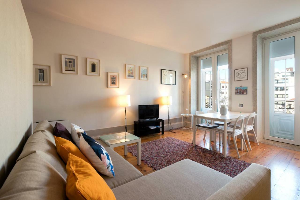Pretty 163 Apartment