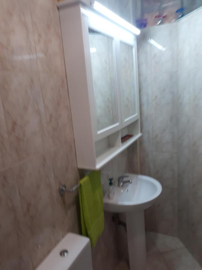 House Contu1000 *