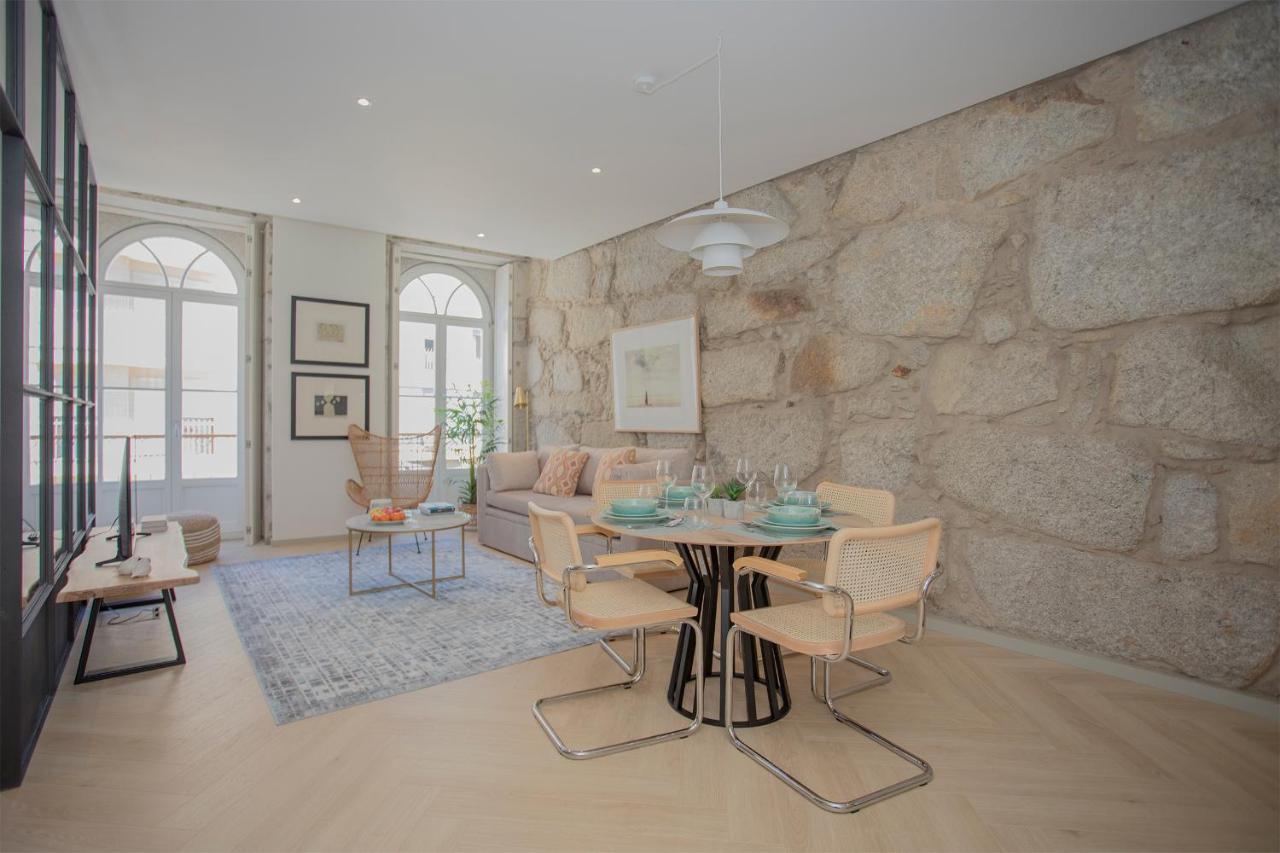 Liiiving In - Luxury Beachfront * Porto