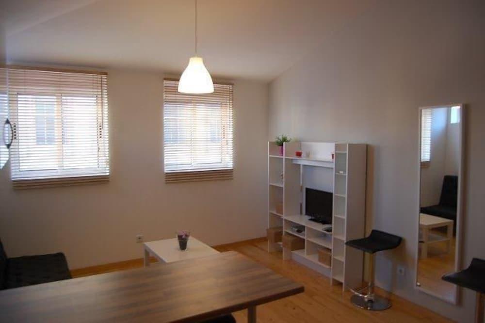 Entreparedes Apartment Porto