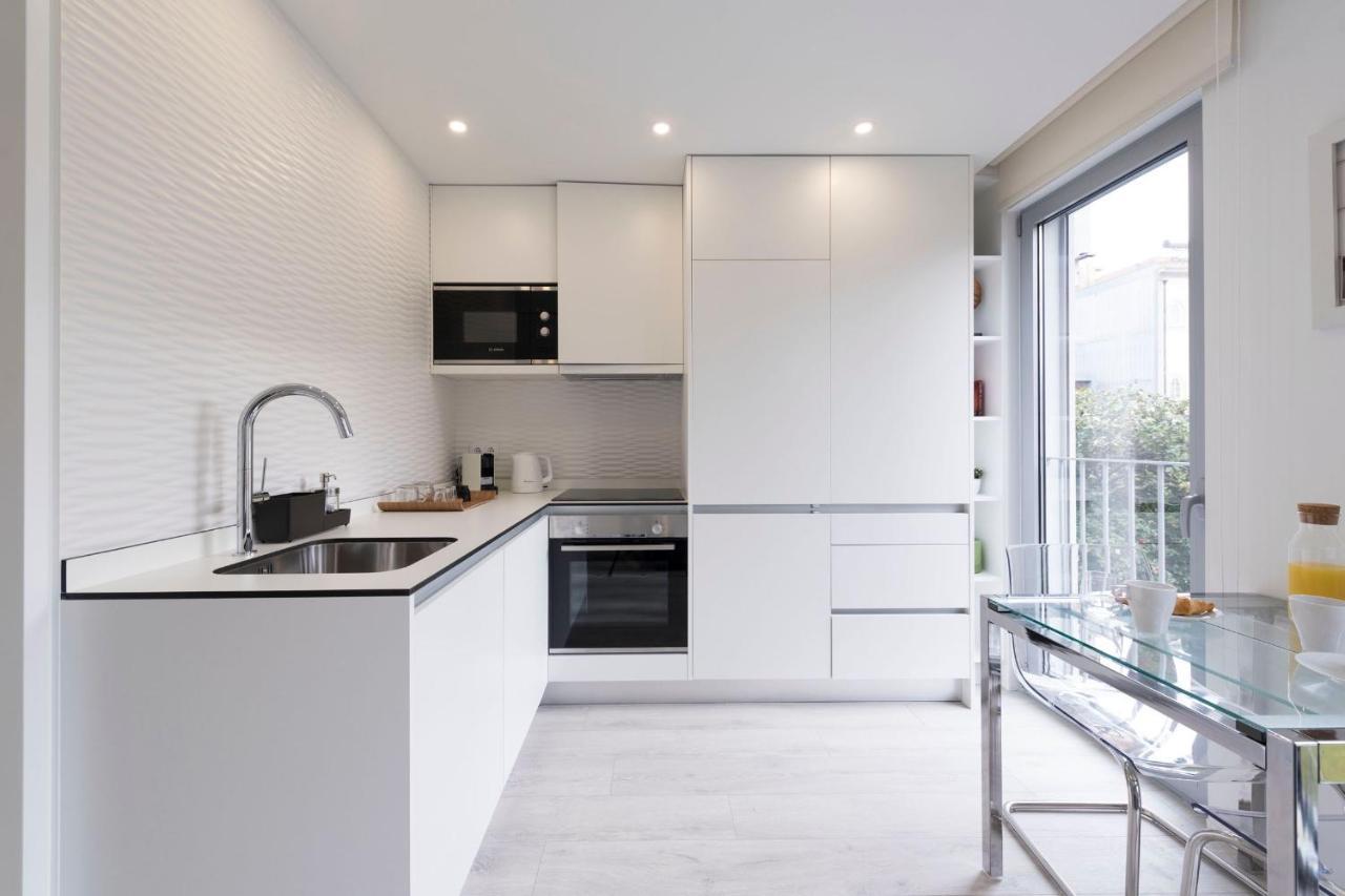 Lovelystay - Modern Loft With Gym & Free Parking Minutes Away From Cbd Apartment