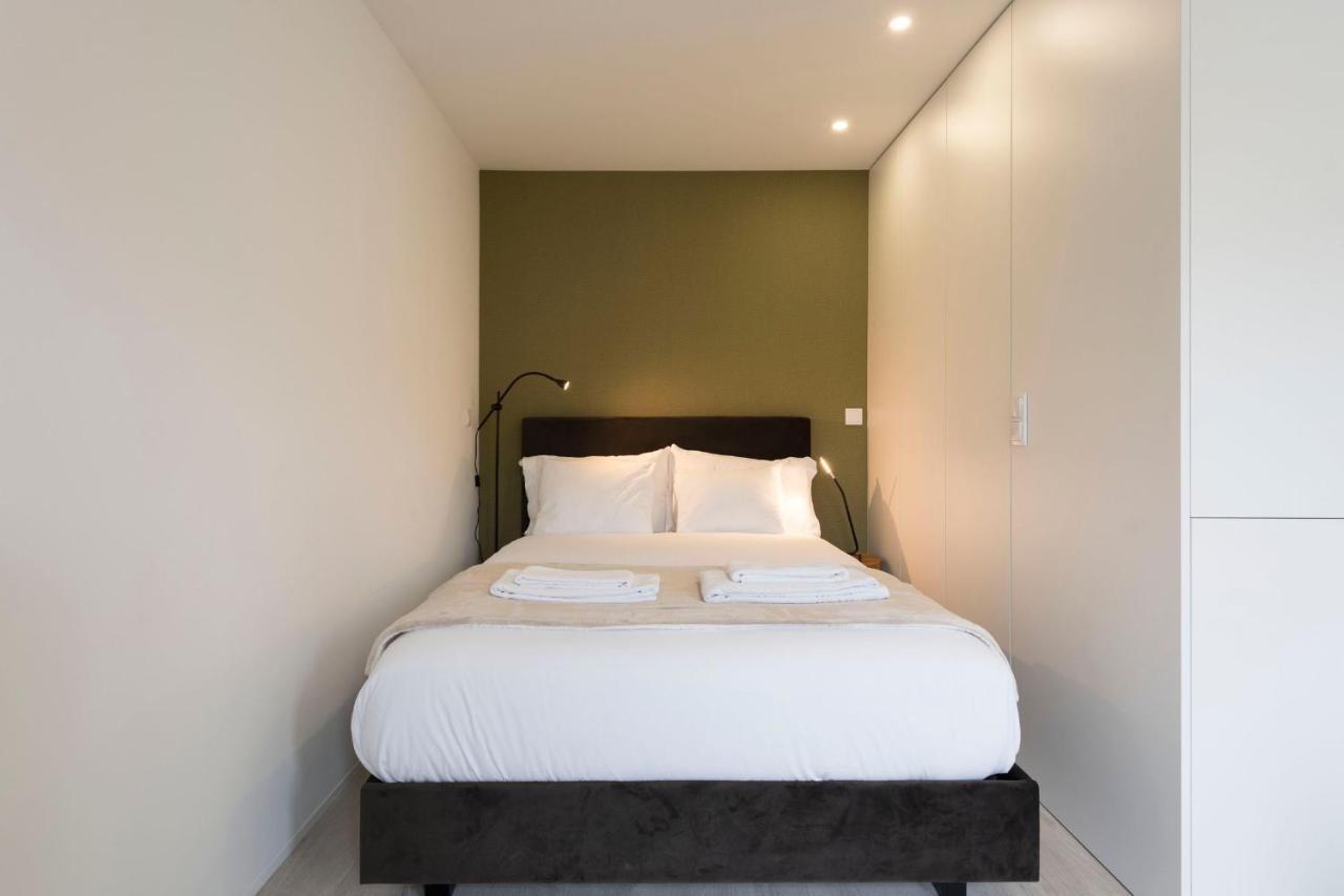 Lovelystay - Modern Loft With Gym & Free Parking Minutes Away From Cbd