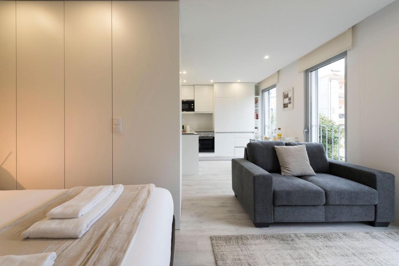 Lovelystay - Modern Loft With Gym & Free Parking Minutes Away From Cbd Apartment *