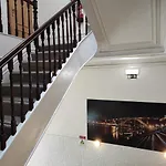 Lira Guest House B&B