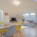 Cosy Downtown Apartments