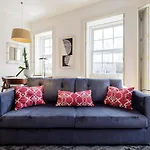 Boutique Rentals- The Ribeira***** Apt Great Views