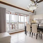 Trendy Flats - Instaworthy River View By Host Wise
