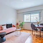 Amazing Duplex - Mid Century Experience & Parking