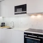 Boutique Rentals- Bliss By The Sea Apt- Ocean Views In Foz Beach