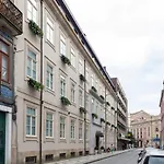 Cc Downtown Palace - D