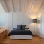 Oporto Rooftop Studio By Homing