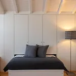 Oporto Rooftop Studio By Homing