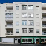 3Br Apartment With Balcony And Free Parking By Lovelystay