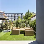Superb 1Br Flat W/ Garden, Ac & Free Parking By Lovelystay