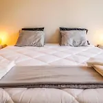 Metro Apartment