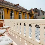 Boutique Rentals-Art & Charm II Apt W/ Terrace