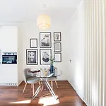 Almada 516 - Lively Studio By Lovelystay