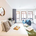 Almada 516 - Lively Studio By Lovelystay