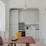 Charming Camoes Apartment In Porto With Ac & Wi-Fi