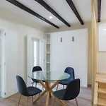 Brito Capelo Apartment