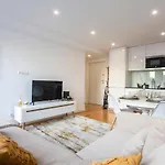 City Center 2Br Flat W/ Ac By Lovelystay