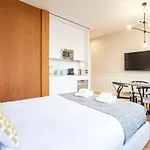 Cute & Bright Flat W/ Ac By Lovelystay