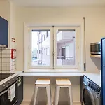 Tasteful 2Br Flat In Art District By Lovelystay