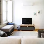 Msc Flats - Comercio Do Porto