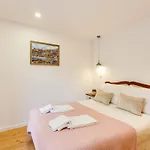 Riverside 2 Bedroom Apartment By Da\'Home