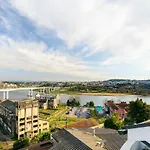 Whome Riverside View Premium Apartment W/ Ac & Terrace