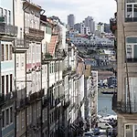 Lovelystay - Aurora Mezzanine