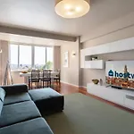 Roomy Stylish Flat With Balcony