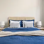 Joivy Stunning 2-Br Flat With Balcony In Porto