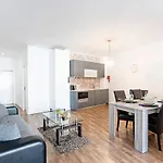 Amazing Apartment In Downtown Porto By Lovelystay