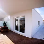 Unique Penthouse Porto Near Livaria Lello - 40M2 Terrace And Free Parking