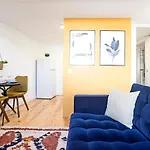 Lovelystay - Vila Burgaes