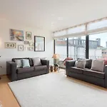 Between River And Sea Porto Apartment