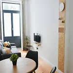Comfort Next To Main Avenue And Metro Trindade