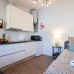 Impressive Restful Houses - Prime Location