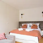 Bright Studio Near Douro River - With Balcony