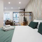 Sweet Porto Downtown Loft With Balcony