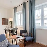 150 Rivoli Apartments By Lovelystay