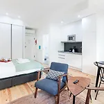 150 Rivoli Apartments By Lovelystay