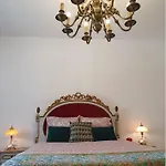 Charming Clerigos Studio