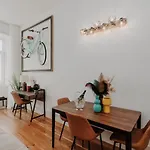 Bicycle Luxury House, Parking, Downtown Near Metro