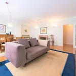 Degoes Downtown Flat