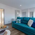 Downtown 1Br Apartment W/ Balcony By Lovelystay