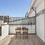Altido Smart Flat With 2 Balconies